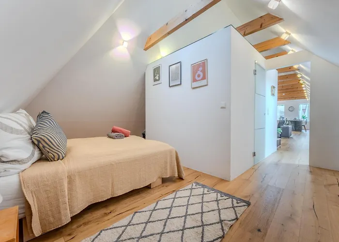 Apartmán Danube Living Collection - Dachsberggasse - 90qm Altstadt-loft Mit Stadtblick